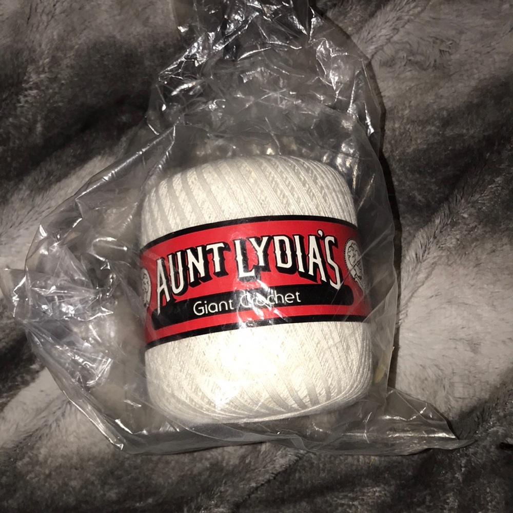 Aunt Lydia’s Giant Crochet white 450 yards 100% Mercerized Cotton New